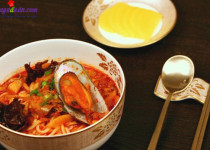 Hướng dẫn làm mỳ hải sản cay Hàn Quốc