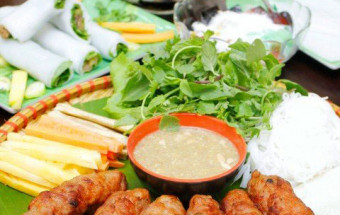 Nấu ăn món ngon mỗi ngày với Hành khô, cách làm nem lụi 1