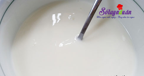 Cách làm sữa chua nếp cẩm siêu dễ siêu ngon 3