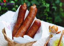 Hướng dẫn làm xúc xích heo thơm ngon tại nhà