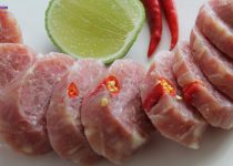 Lạ miệng với nem chua Lào thơm ngon