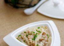 Bữa cơm thanh đạm với canh thịt nấm