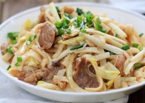Cách làm phở xào thịt bò thơm ngon mà không hề khó