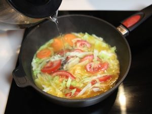 Loại khác, 9 cách chữa món ăn bị mặn nhanh chóng hiệu quả