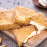 , Cách làm bánh mì nướng phô mai mozzarella thơm ngon cho bữa sáng