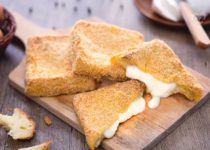 Cách làm bánh mì nướng phô mai thơm ngon cho bữa sáng
